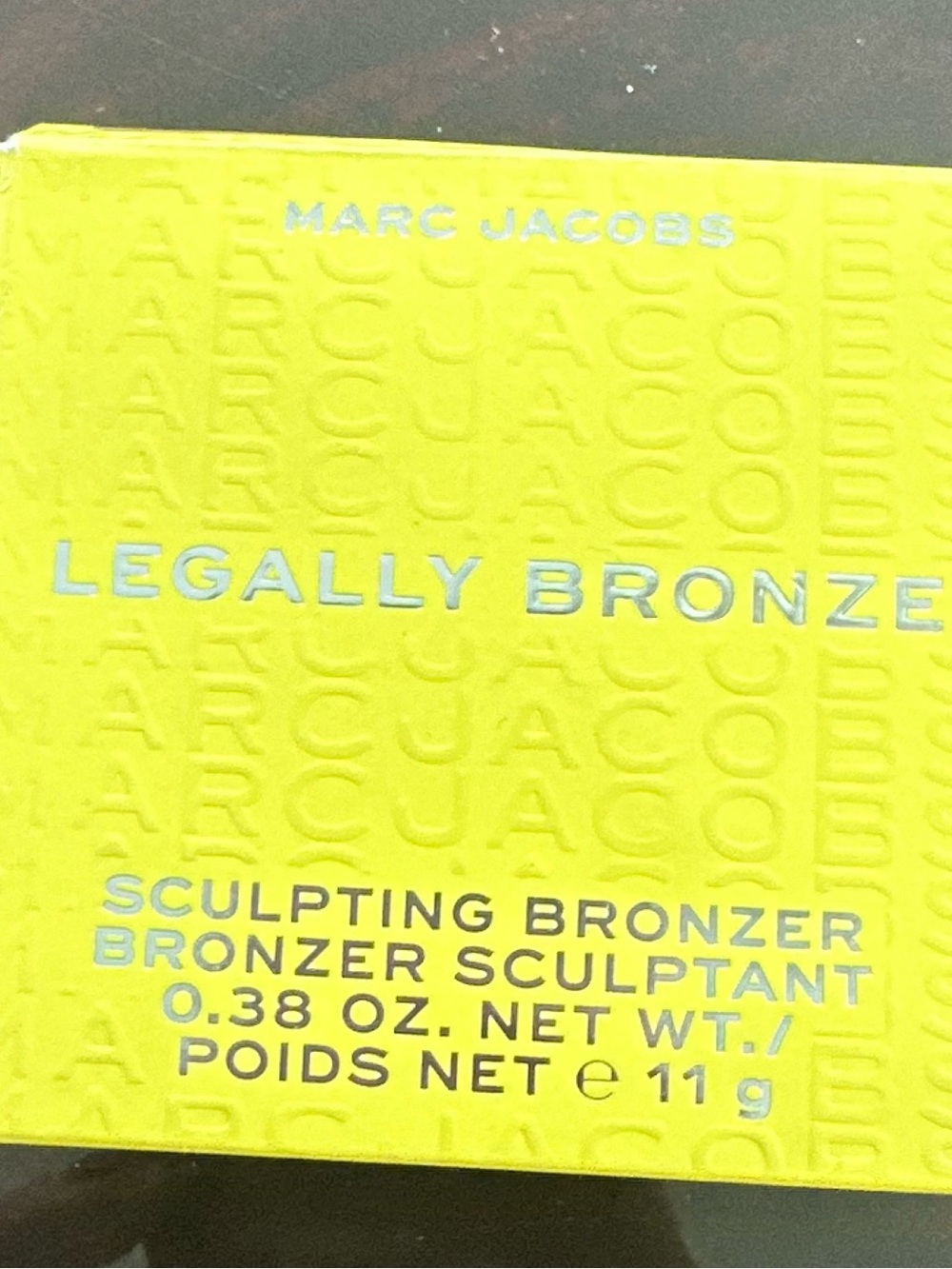 Marc Jacobs Legally Bronze Sculpting Bronzer - Yellow & Silver Packaging - Picture 5 of 11